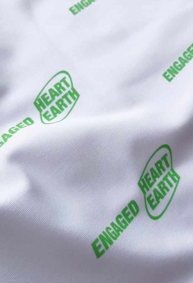 Le vêtement de mariage Dégagement des codes graphiques dans les mouvements contemporains, tel que l’Upcycling, en vue d’une création de mode originale.