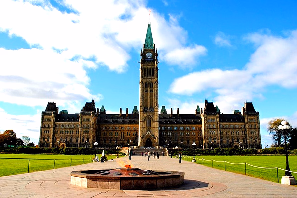 Examen du projet de loi de finances au Sénégal