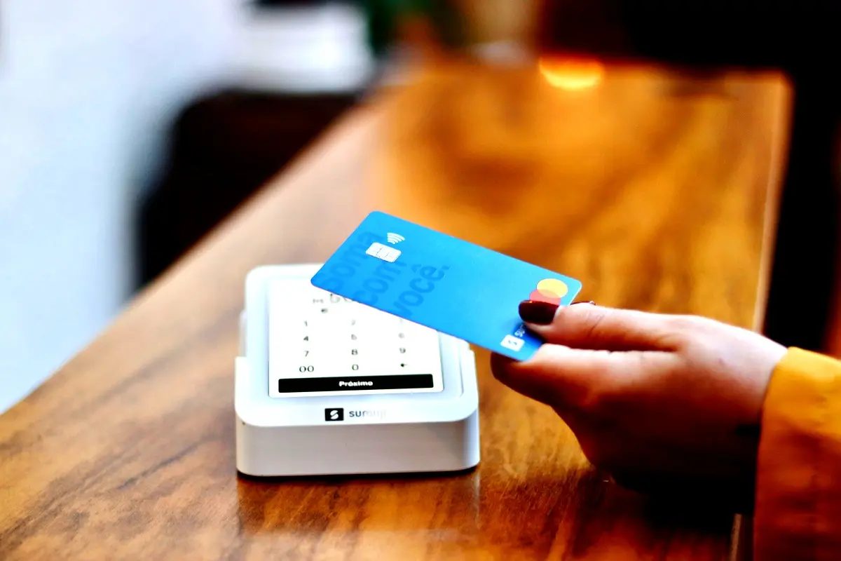 Analyse comparative des paiements en ligne au Bénin