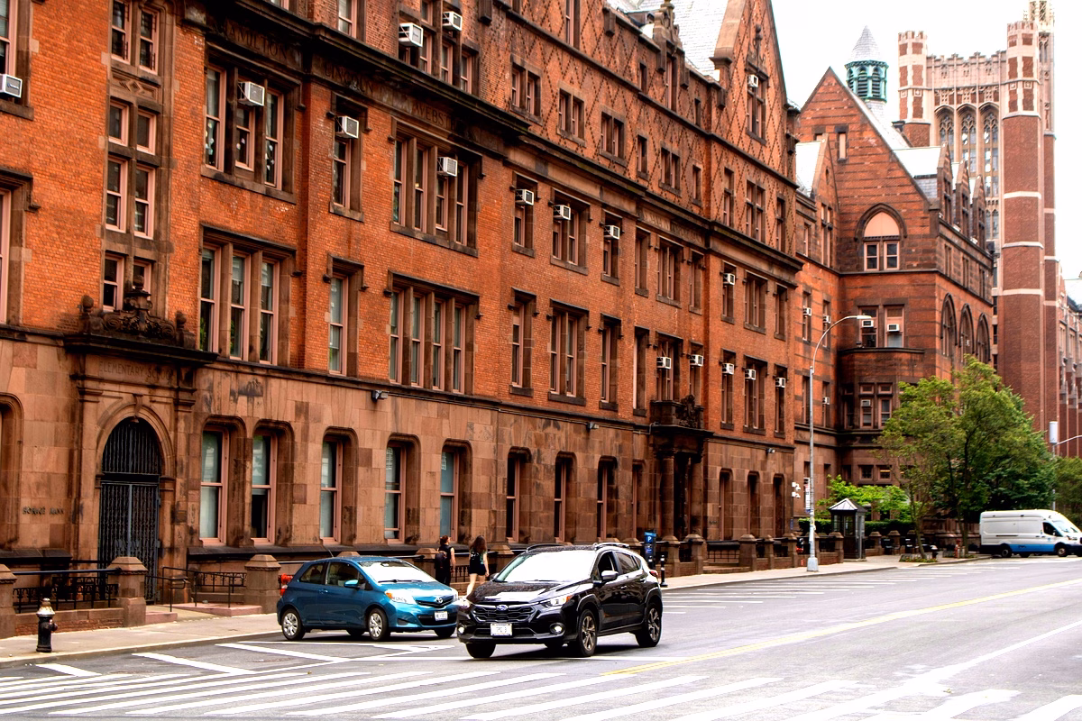 Institutions et organisations en Algérie : Impact sur les IDE