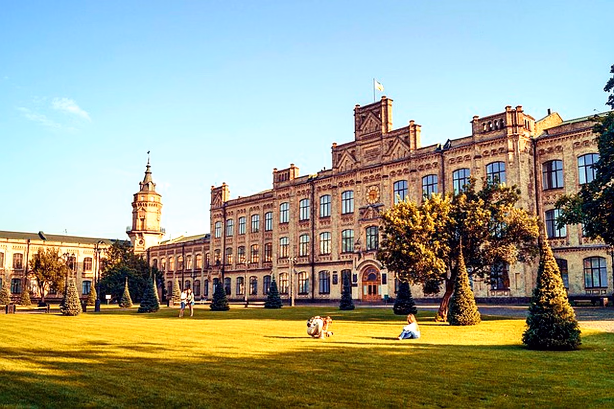 Institut National Supérieur de Technologie à Lokossa