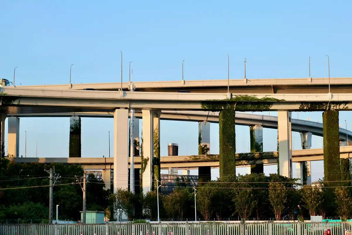 Analyse approfondie de l'infrastructure routière à Louga