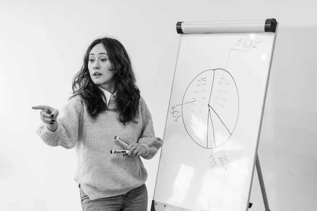 Analyse approfondie de la relation inflation-chômage dans l'OCDE