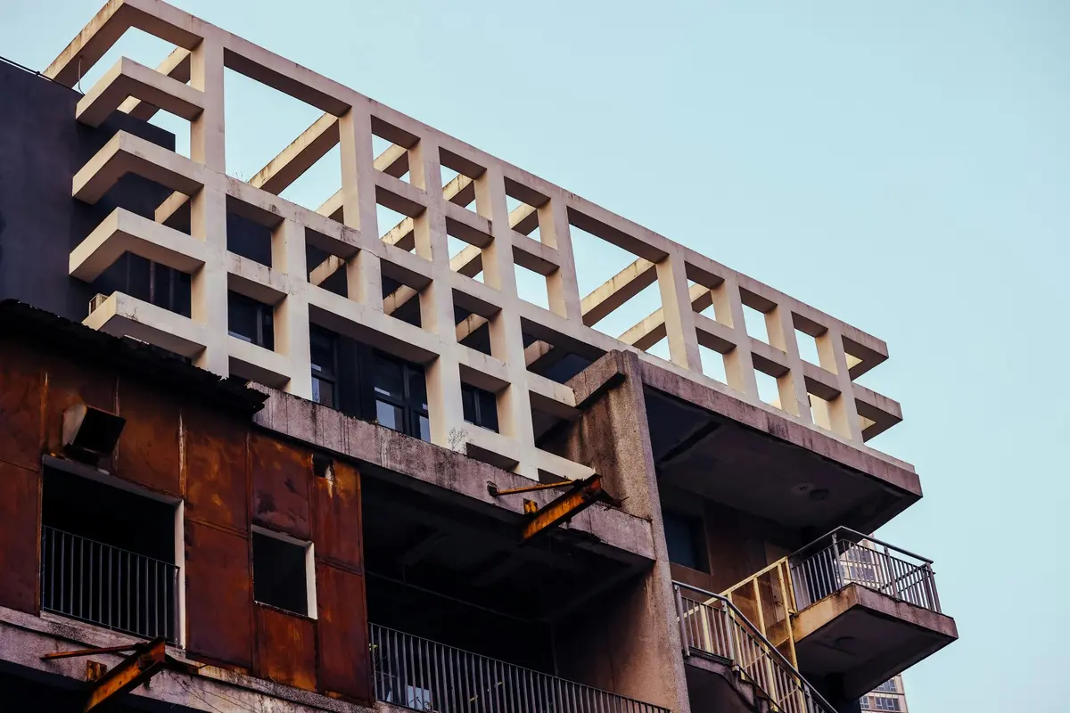 Résultats d'analyse structurelle d'un bâtiment R+9