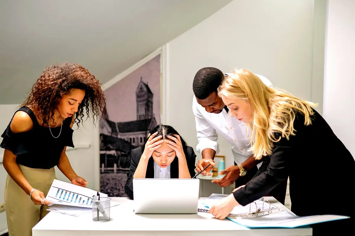 Cadre théorique de la RSE : Analyse essentielle pour 2024