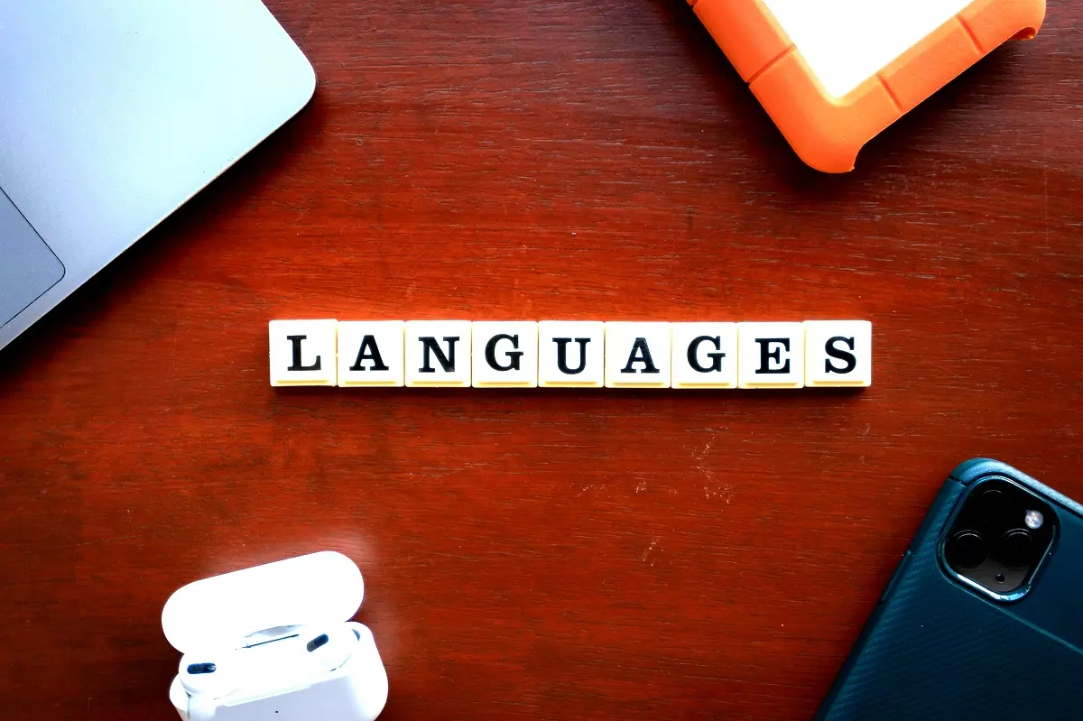 Cadre théorique : attitudes linguistiques chez les étudiants