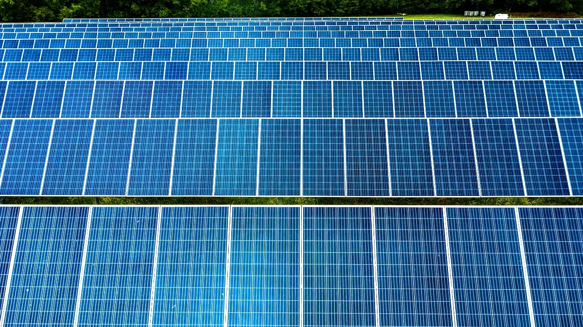 Cadre théorique de l'énergie solaire : étude approfondie