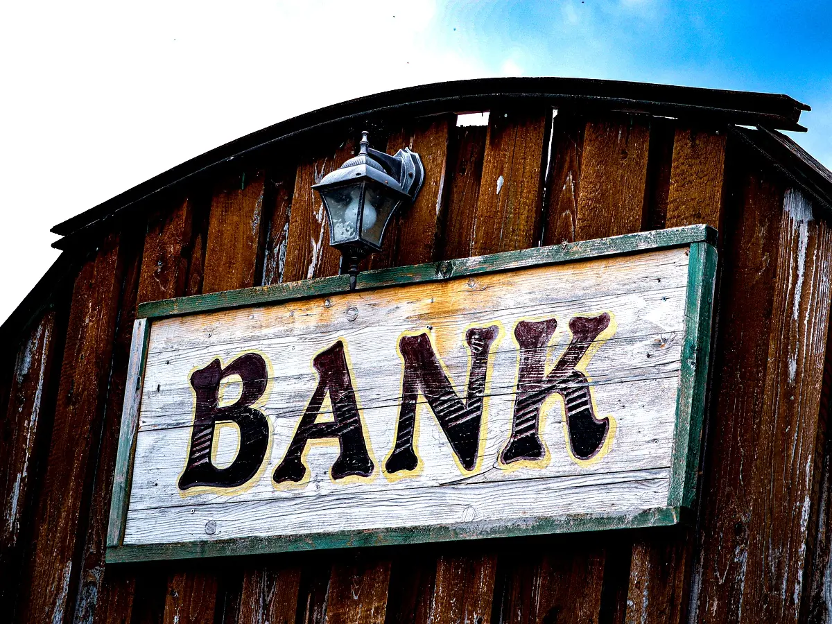 Cadre théorique des banques classiques : Analyse approfondie