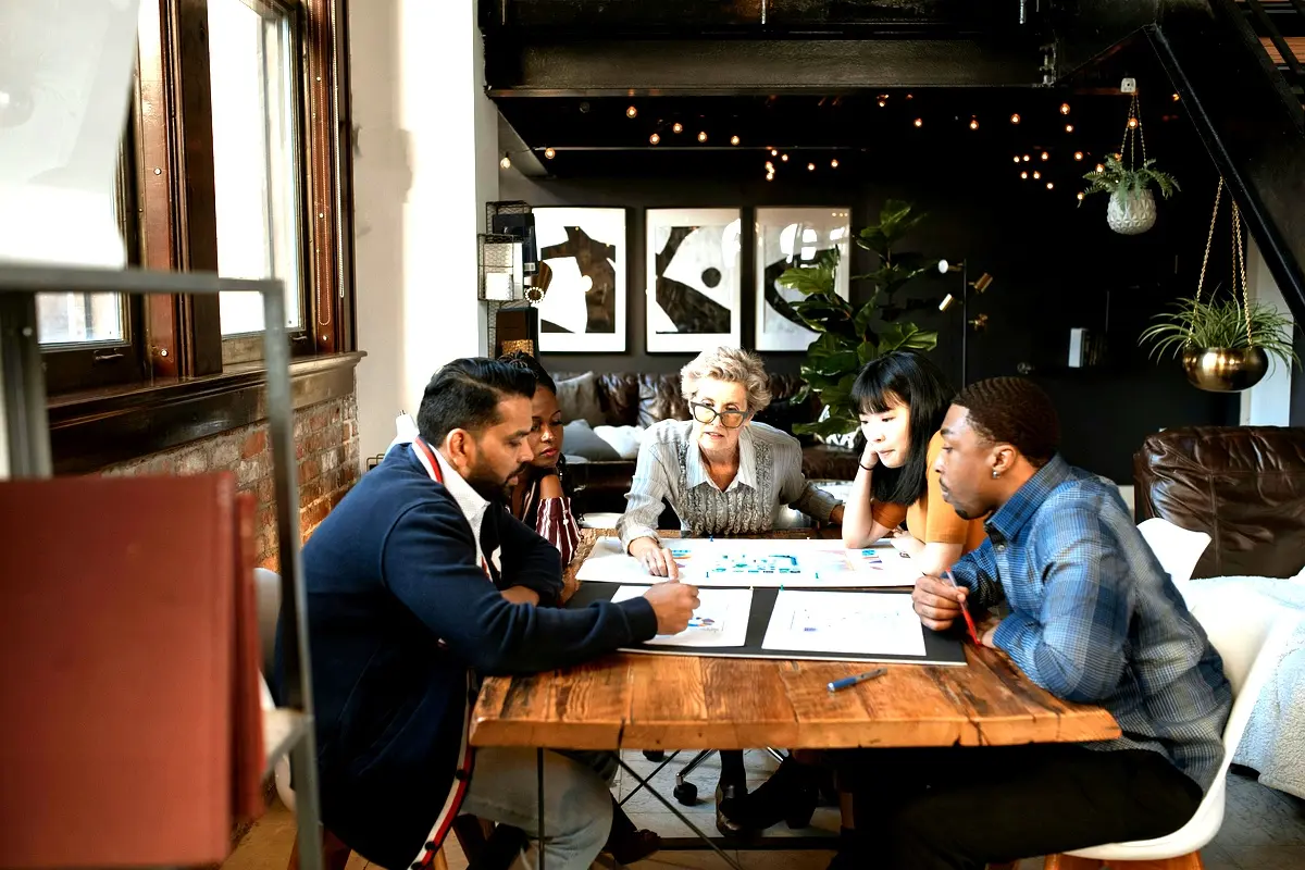 Analyse de cas sur l'autogestion : perspectives innovantes