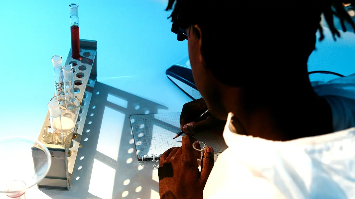 Analyse comparative de la photographie documentaire en Haïti