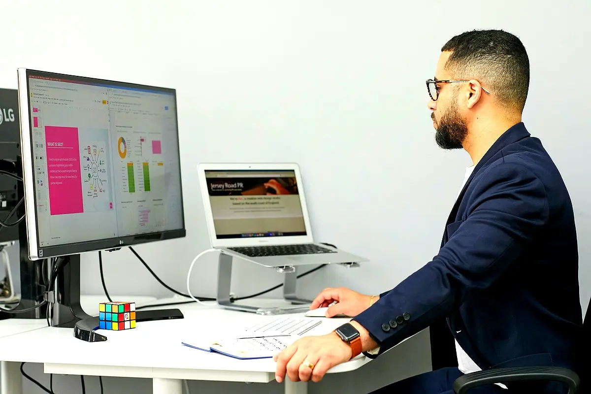 Analyse comparative des contrôles internes en audit financier