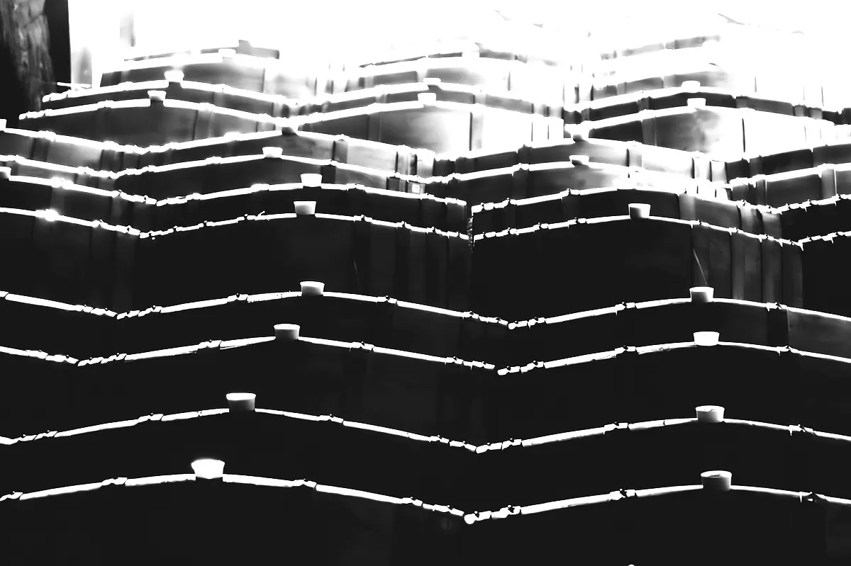 Impact des potentiels électriques sur les coques FGM