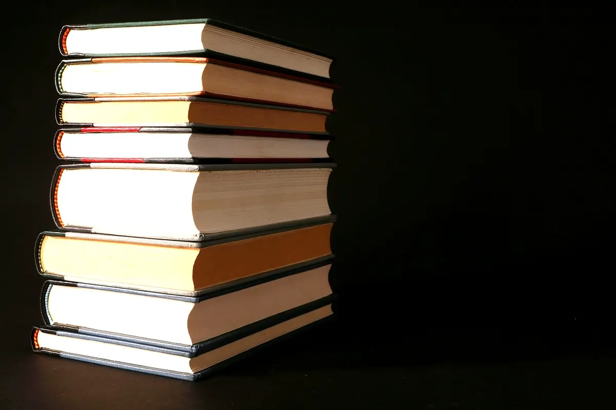 Implications politiques de l'exil : une analyse essentielle