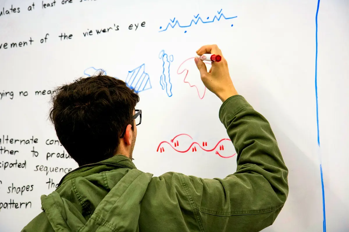 Implications politiques essentielles pour réduire la déscolarisation